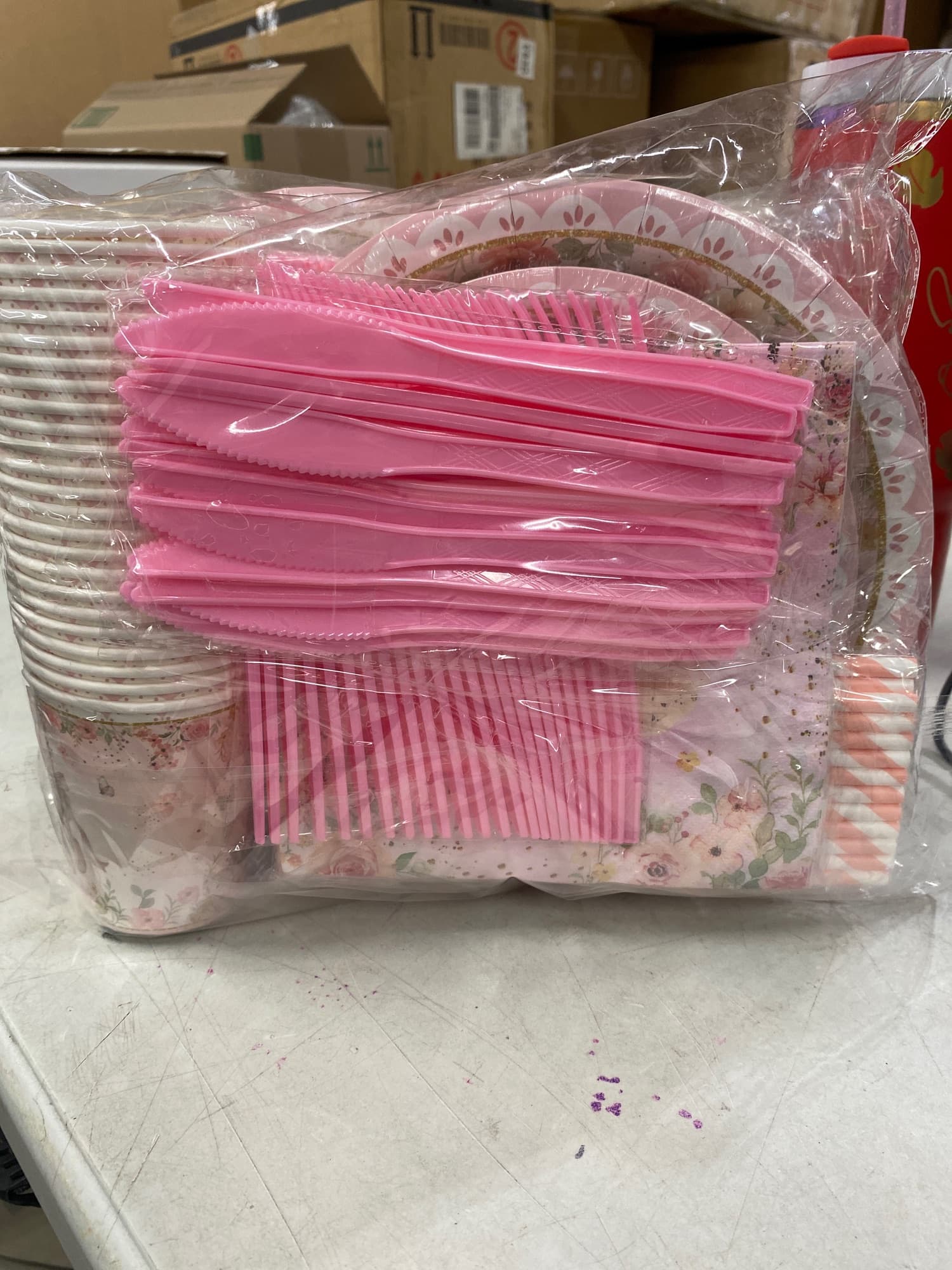168pcs party supplies